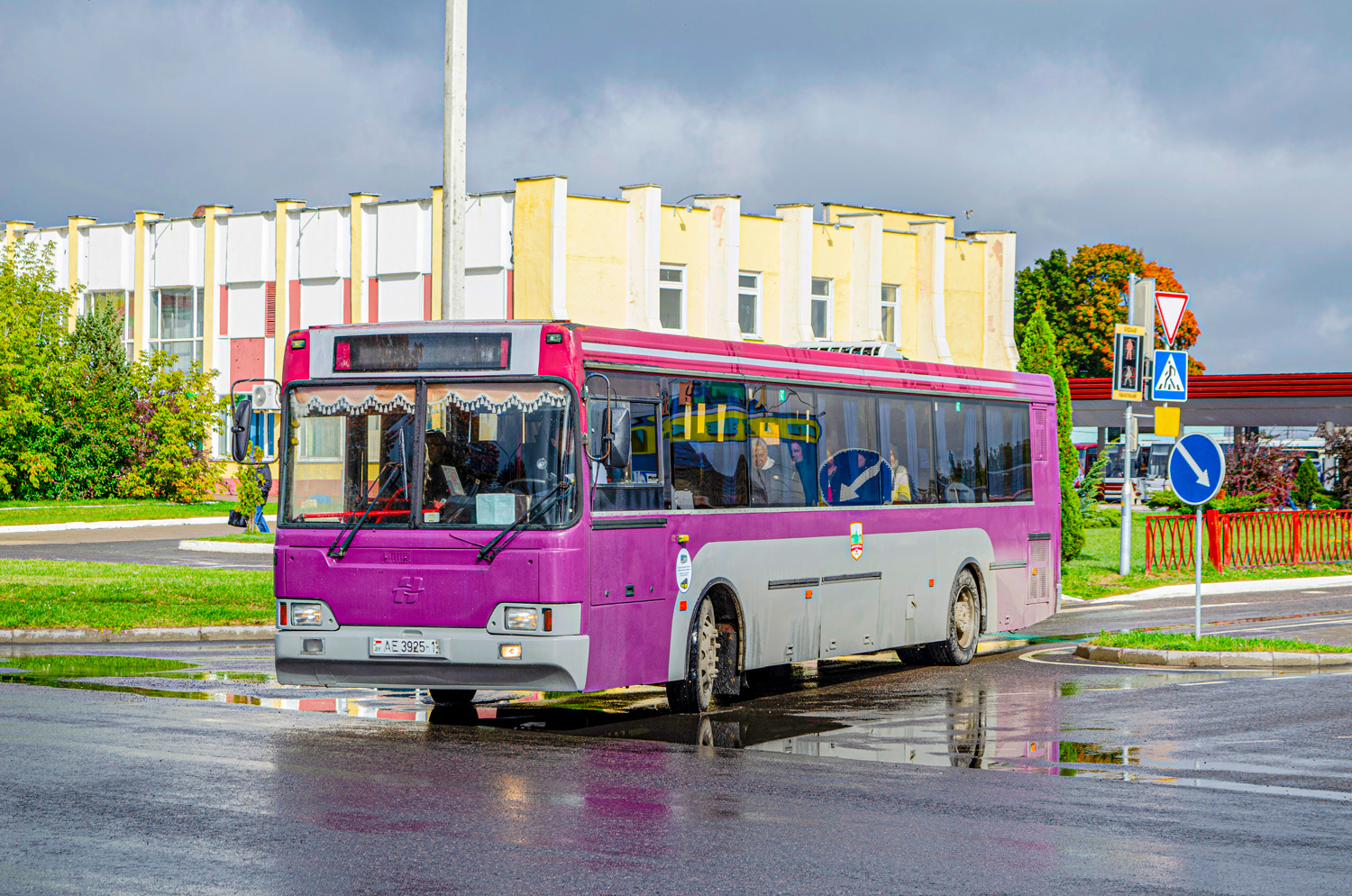 Baranavichy, Neman-520122-040 # 22850