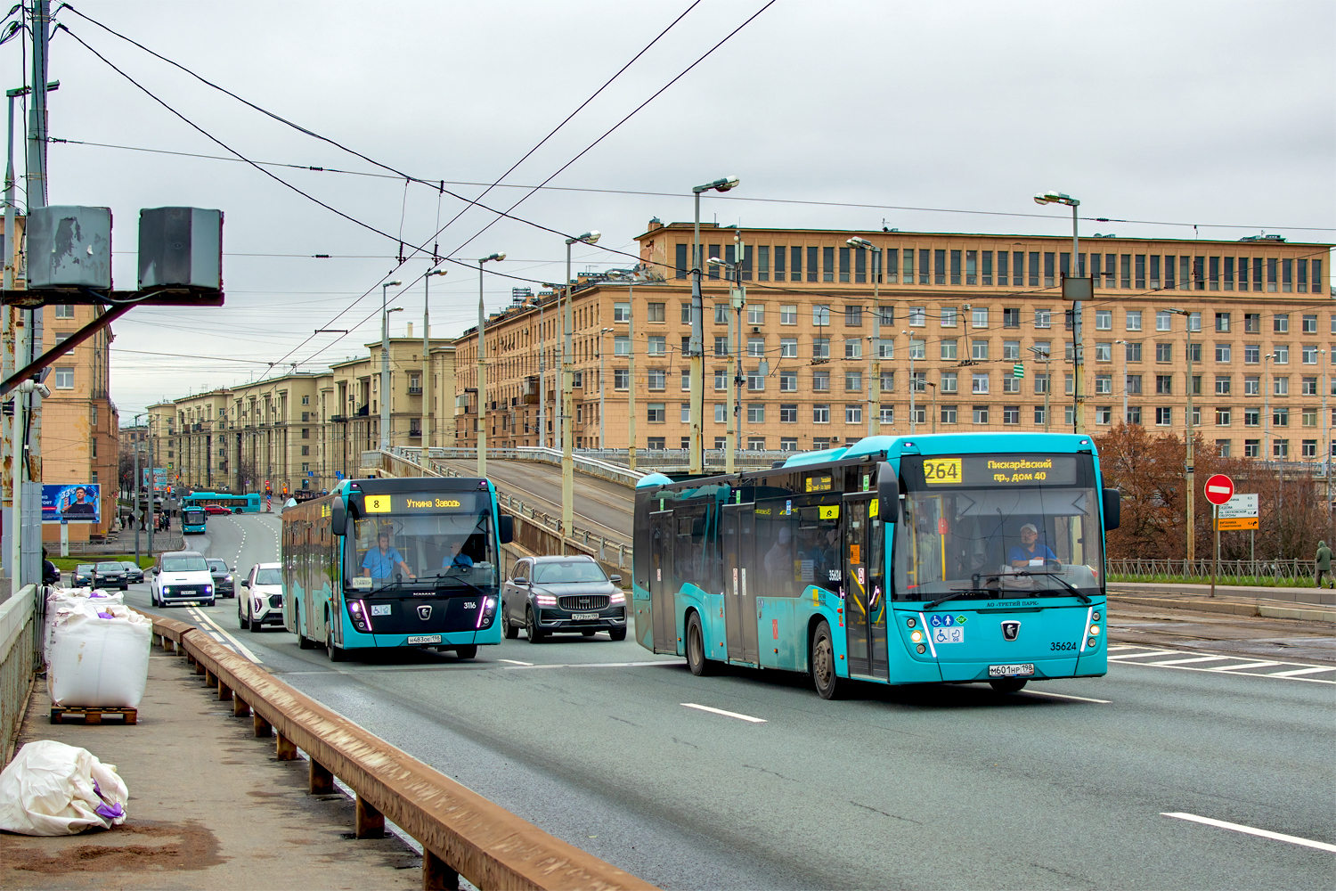 Saint Petersburg, NefAZ-5299-40-52 # 3116; Saint Petersburg, NefAZ-5299-40-57 (LNG) # 35624