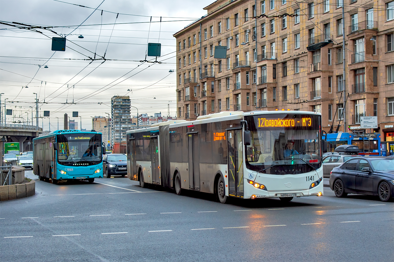 Saint Petersburg, Volgabus-5270.G4 (LNG) # 6521; Saint Petersburg, Volgabus-6271.00 # 1141