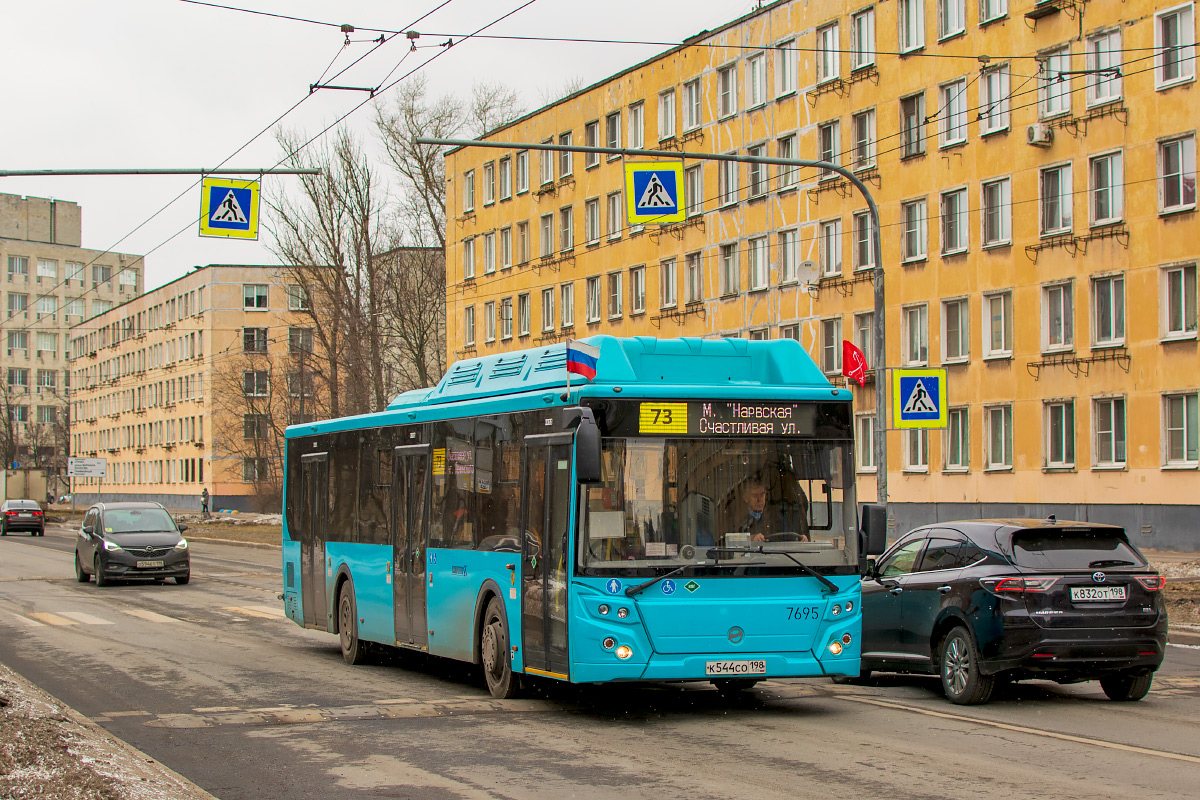 Saint Petersburg, LiAZ-5292.67 (CNG) # 7695