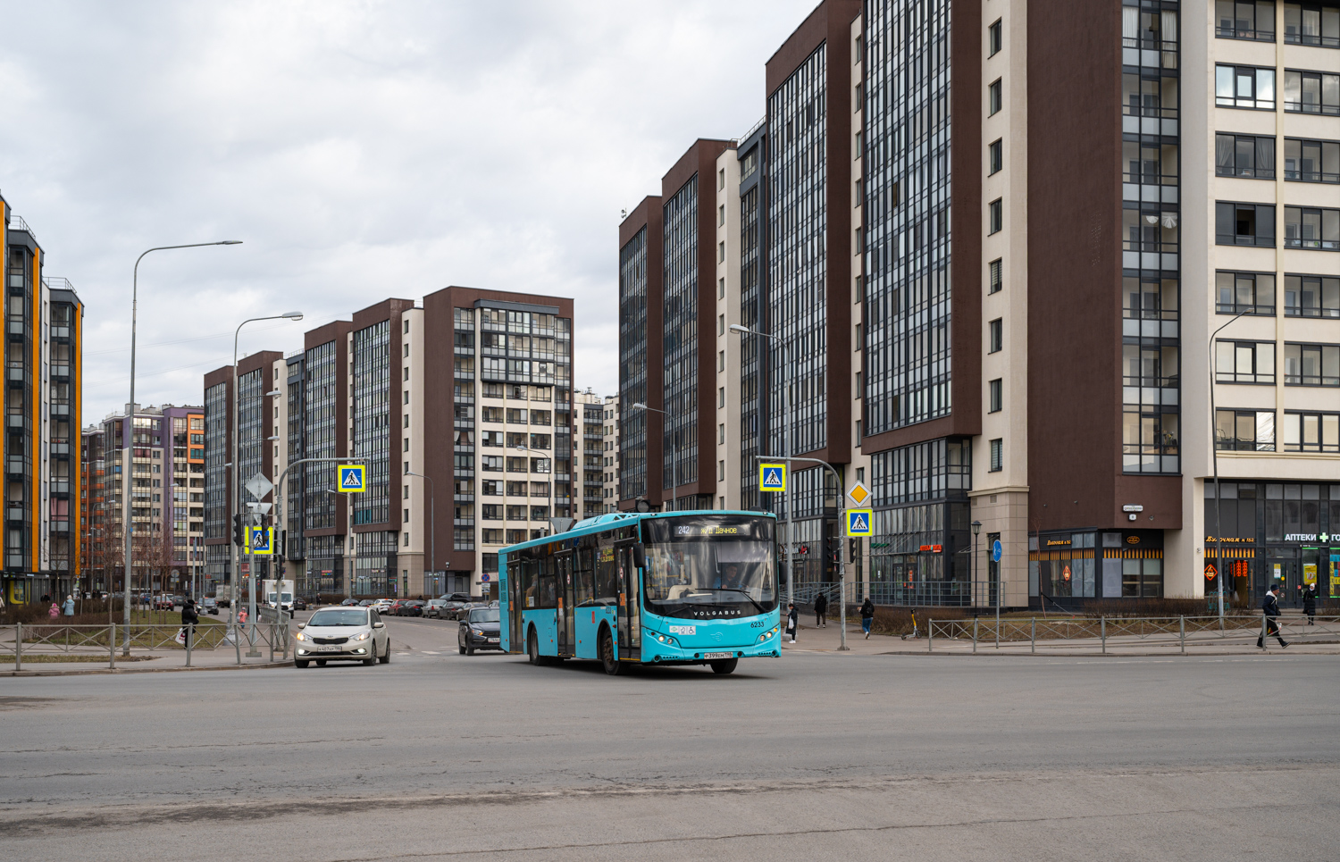 Saint Petersburg, Volgabus-5270.G2 (LNG) # 6233