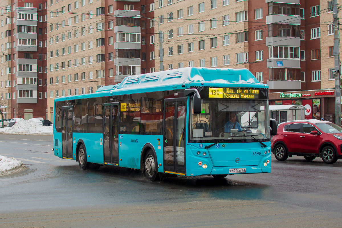Saint Petersburg, LiAZ-5292.67 (CNG) # 7698