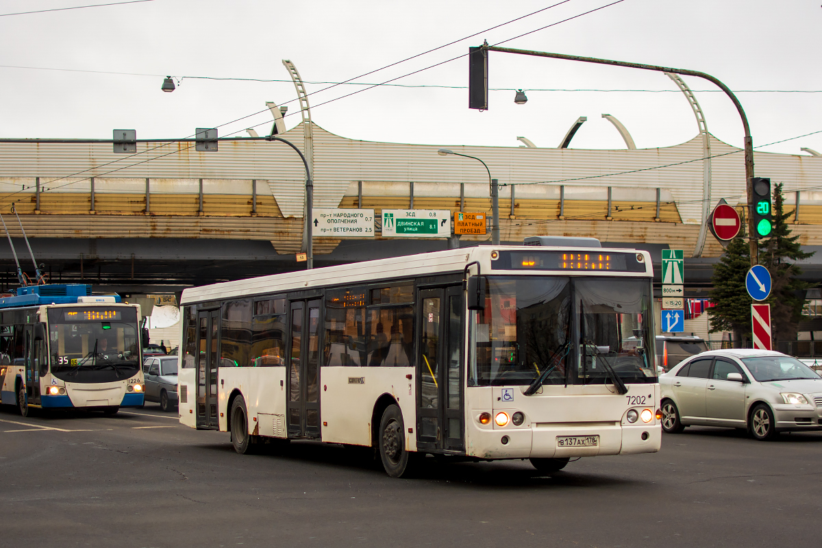 Saint Petersburg, LiAZ-5292.20 # 7202