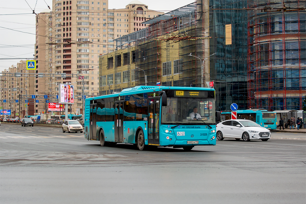 Saint Petersburg, LiAZ-5292.67 (LNG) # 31025