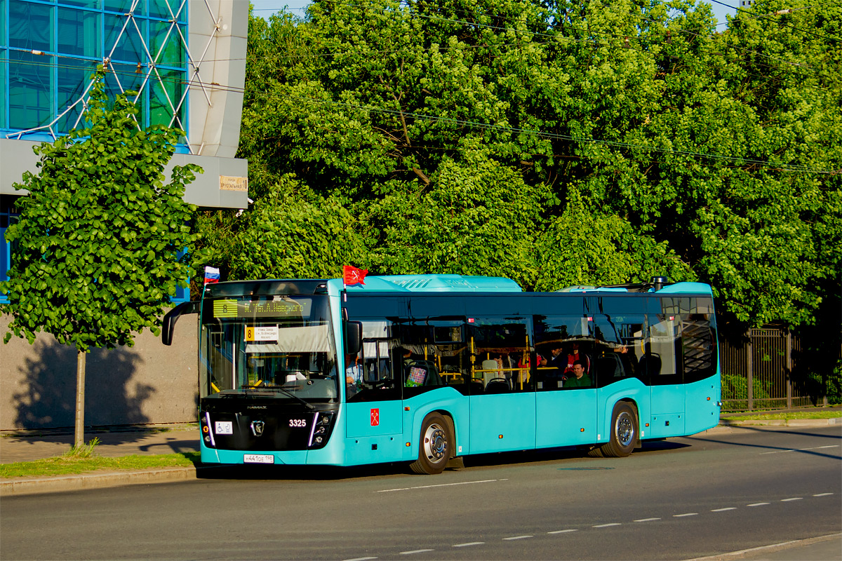Saint Petersburg, NefAZ-5299-40-52 # 3325