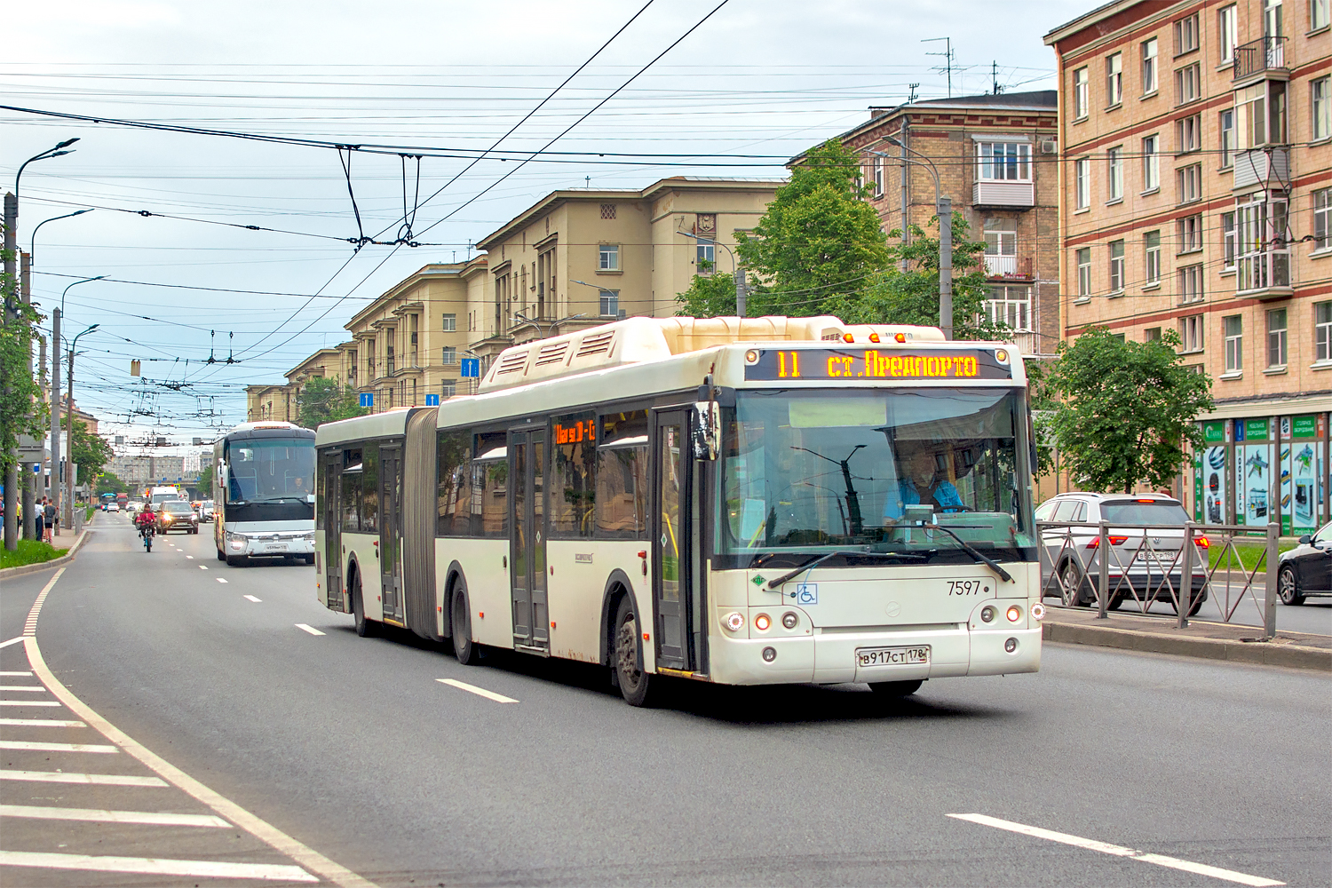 Санкт-Пецярбург, ЛиАЗ-6213.71 № 7597