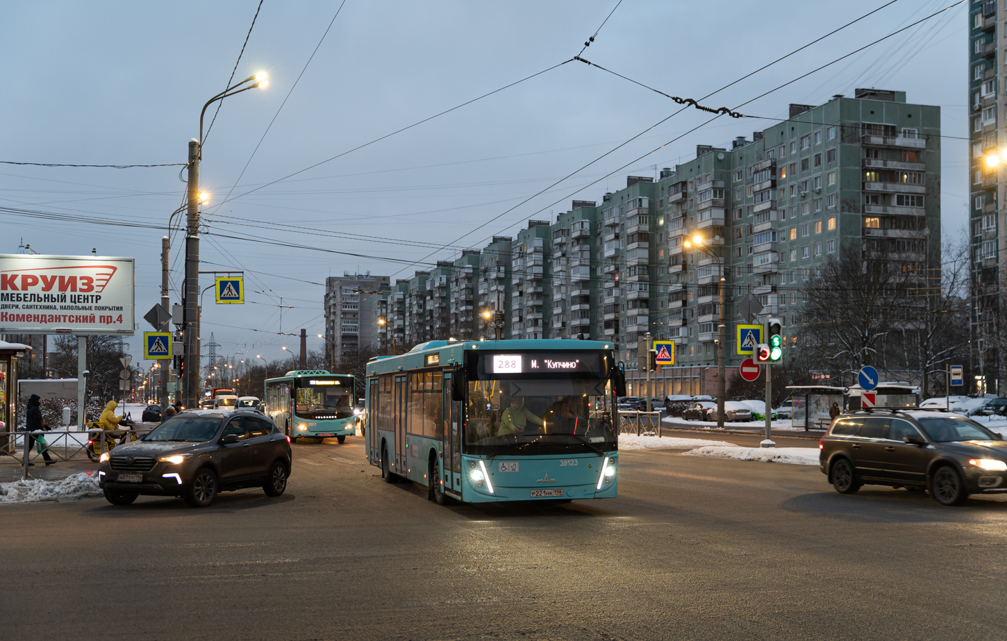 Saint Petersburg, MAZ-203.945 # 38123