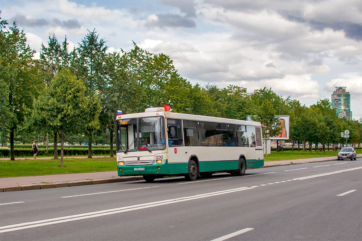 Saint Petersburg, NefAZ-52994-40-42 # 1200