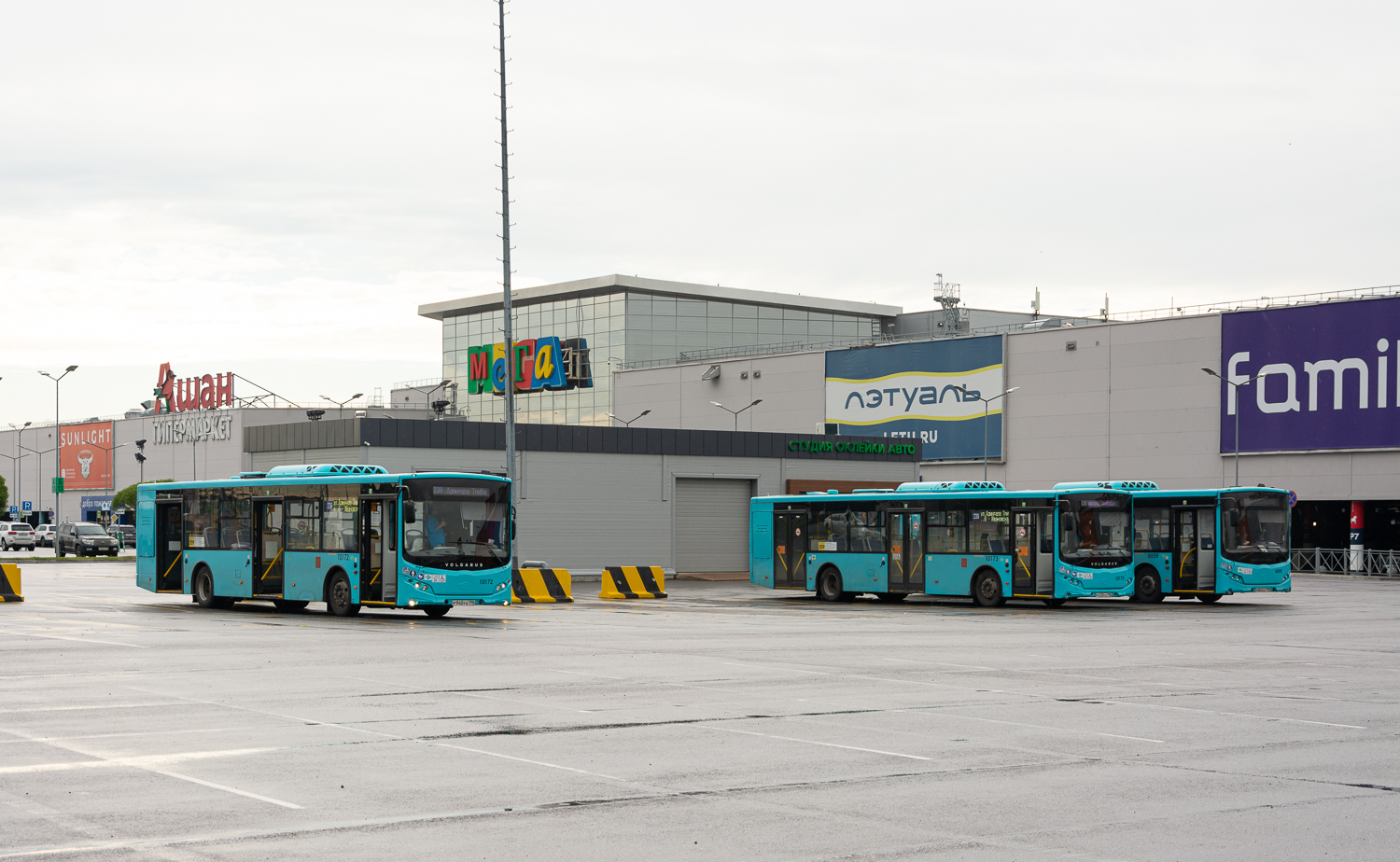 Saint Petersburg, Volgabus-5270.G4 (LNG) # 10172; Saint Petersburg, Volgabus-5270.G4 (LNG) # 10173