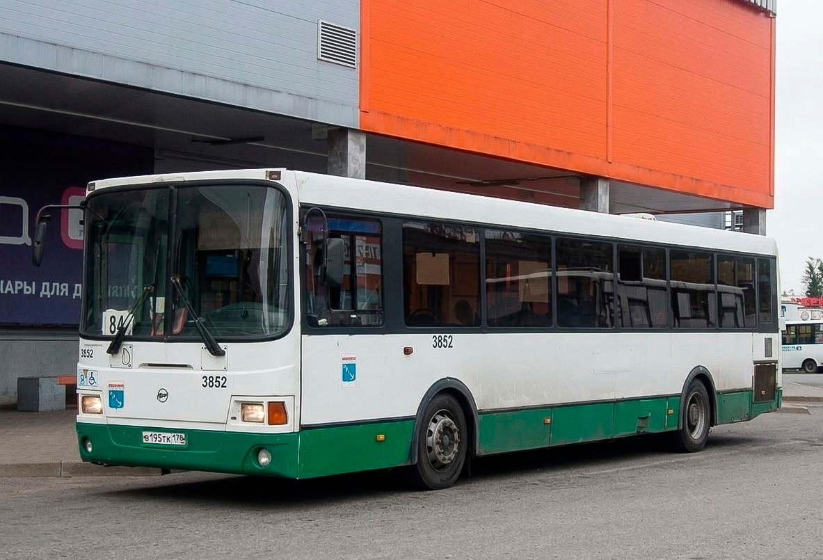 Kingisepp, LiAZ-5293.60 No. В 195 ТК 178
