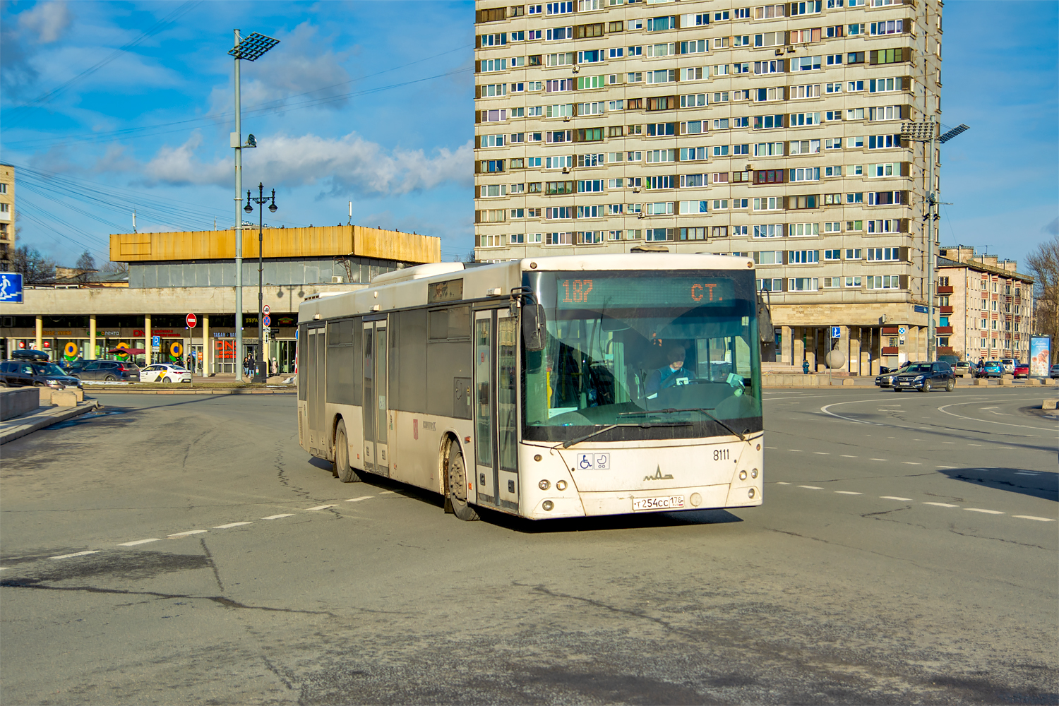 Saint Petersburg, MAZ-203.085 Nr. 8111