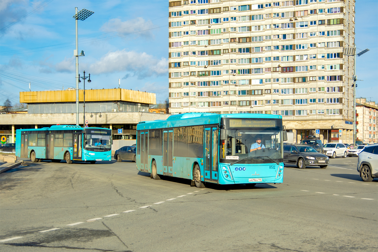 Saint Petersburg, Volgabus-5270.G4 (LNG) # 6966; Saint Petersburg, MAZ-203.047 # 8512