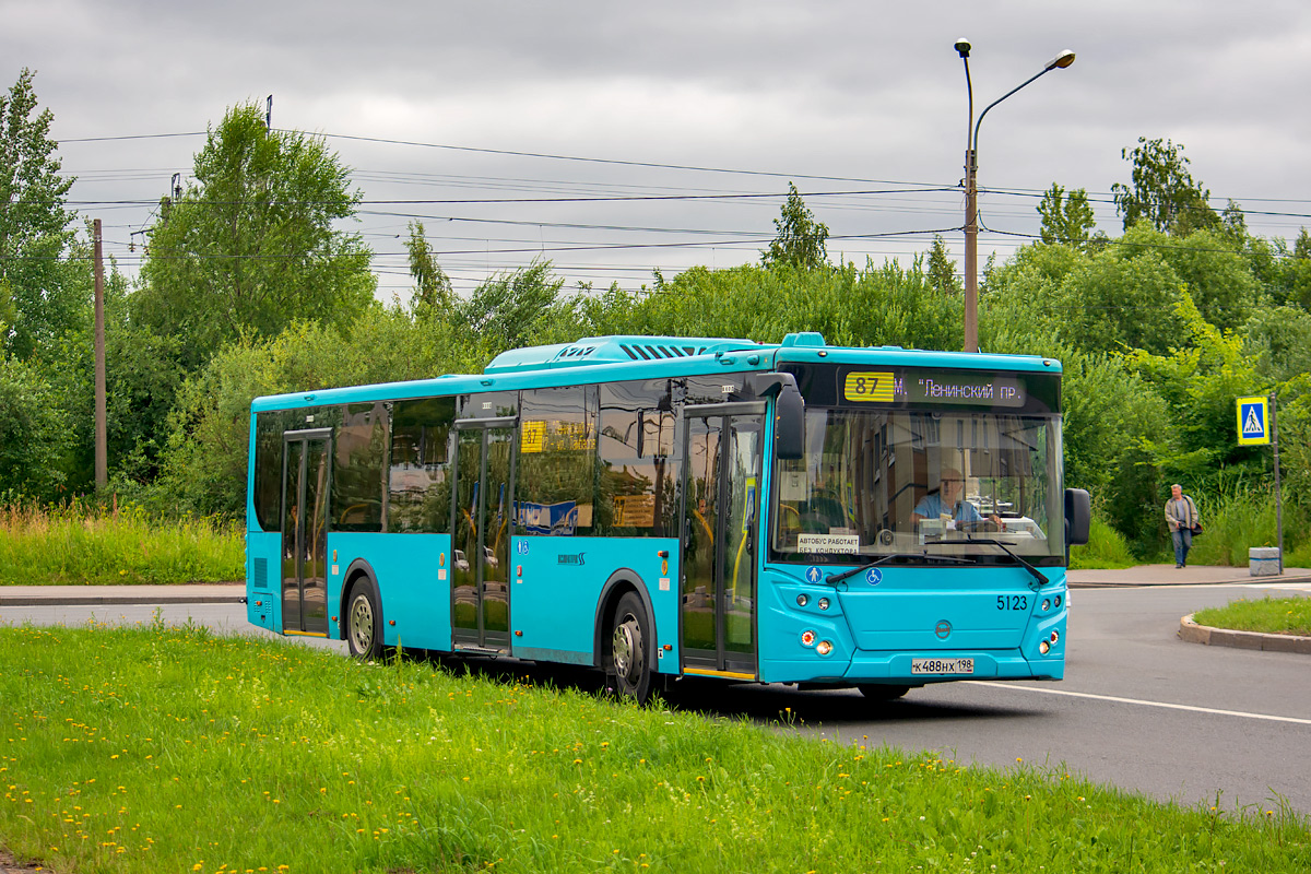 Saint Petersburg, LiAZ-5292.65 # 5123