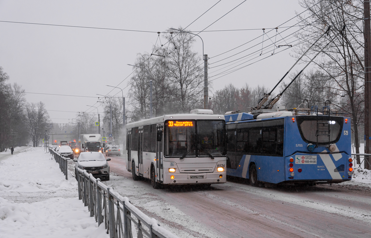 Saint Petersburg, NefAZ-52994-10 # 6524