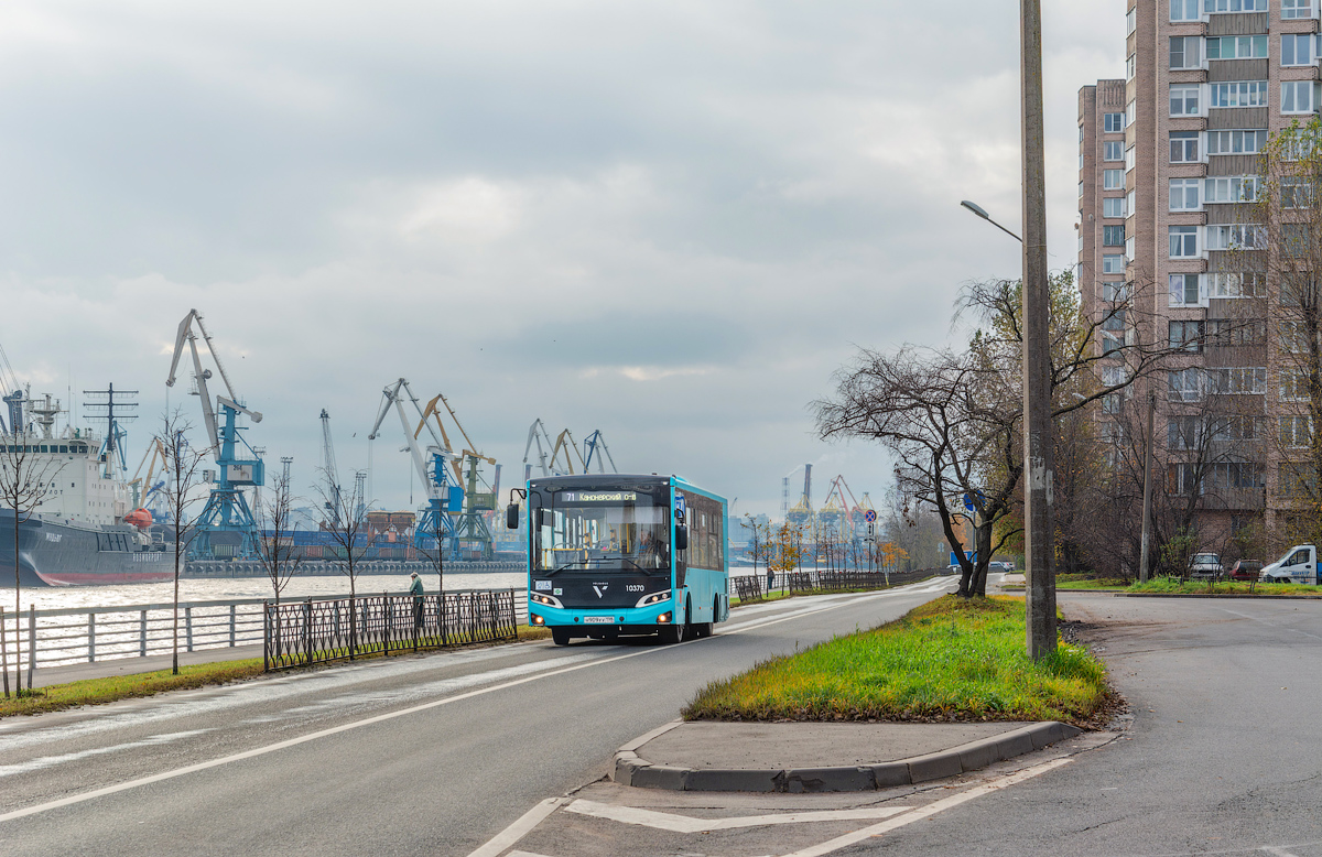 Saint Petersburg, Volgabus-4298.G4 (LNG) # 10370