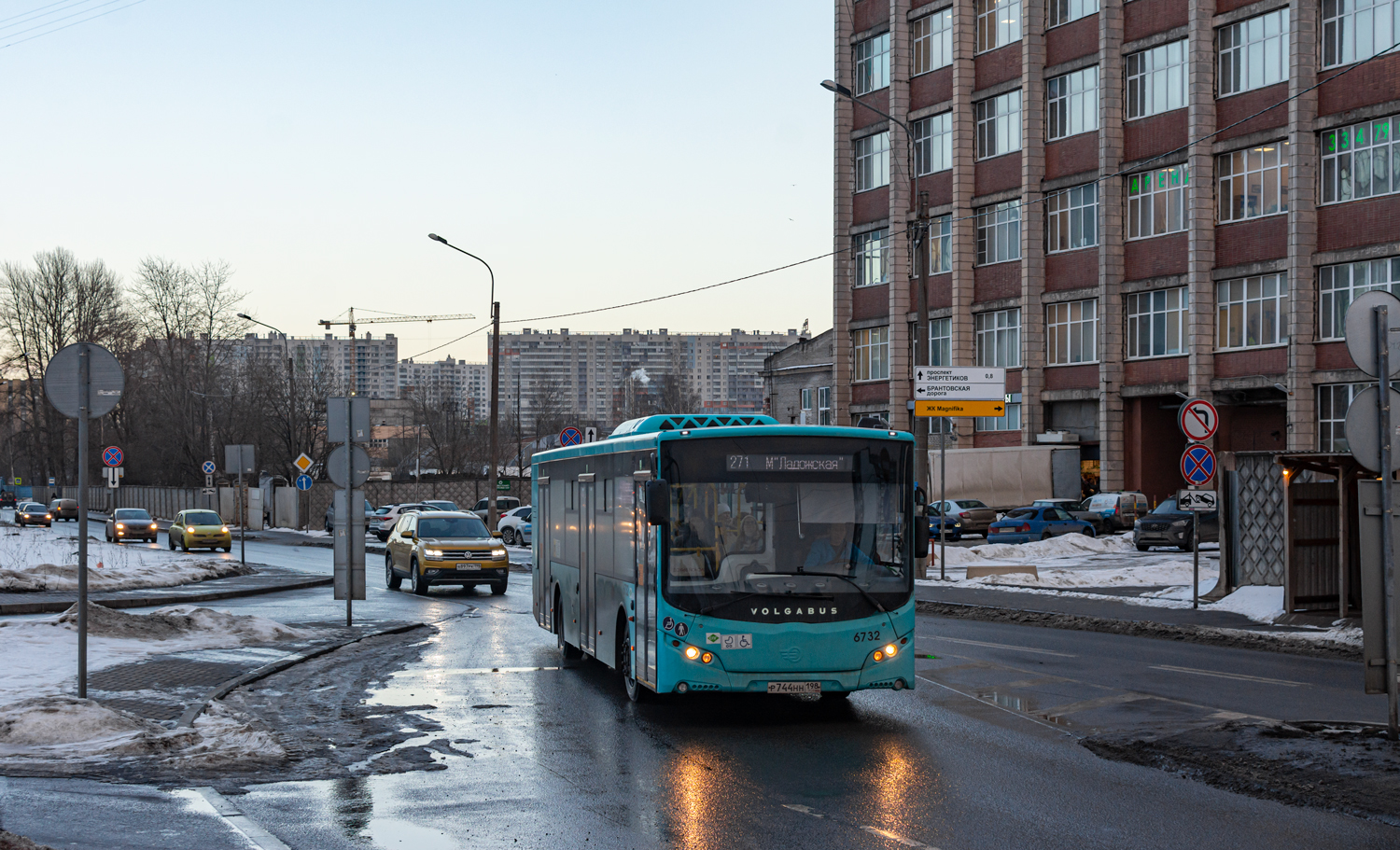 Saint Petersburg, Volgabus-5270.G4 (LNG) # 6732