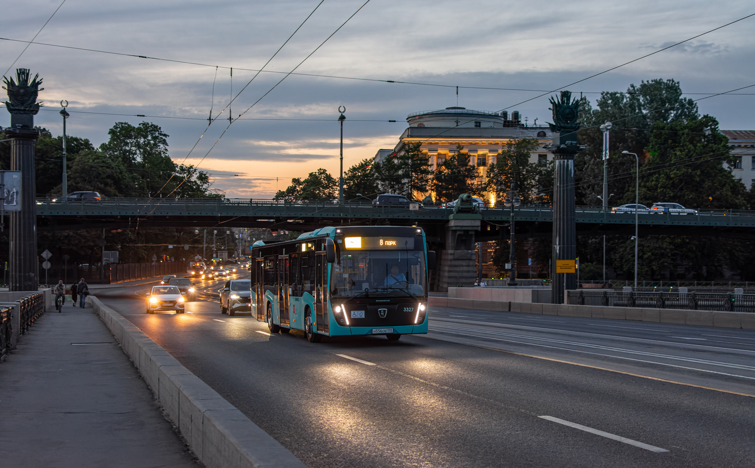 Saint Petersburg, NefAZ-5299-40-52 # 3327