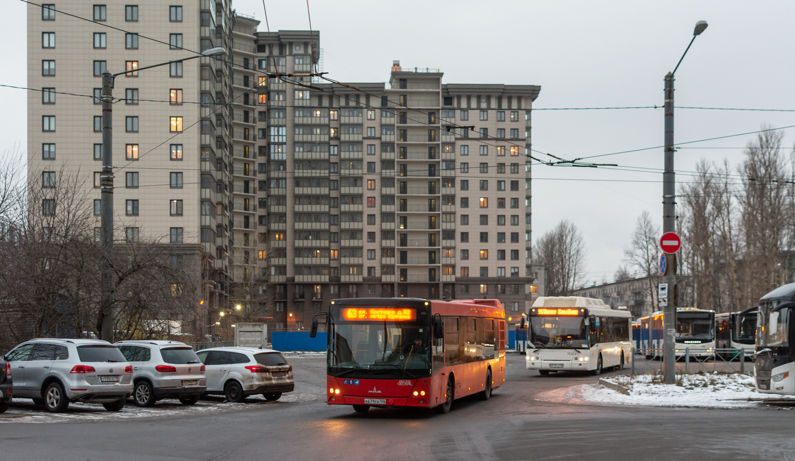 Saint Petersburg, MAZ-203.069 # А 679 ЕВ 198; Saint Petersburg, LiAZ-5292.71 # 7530