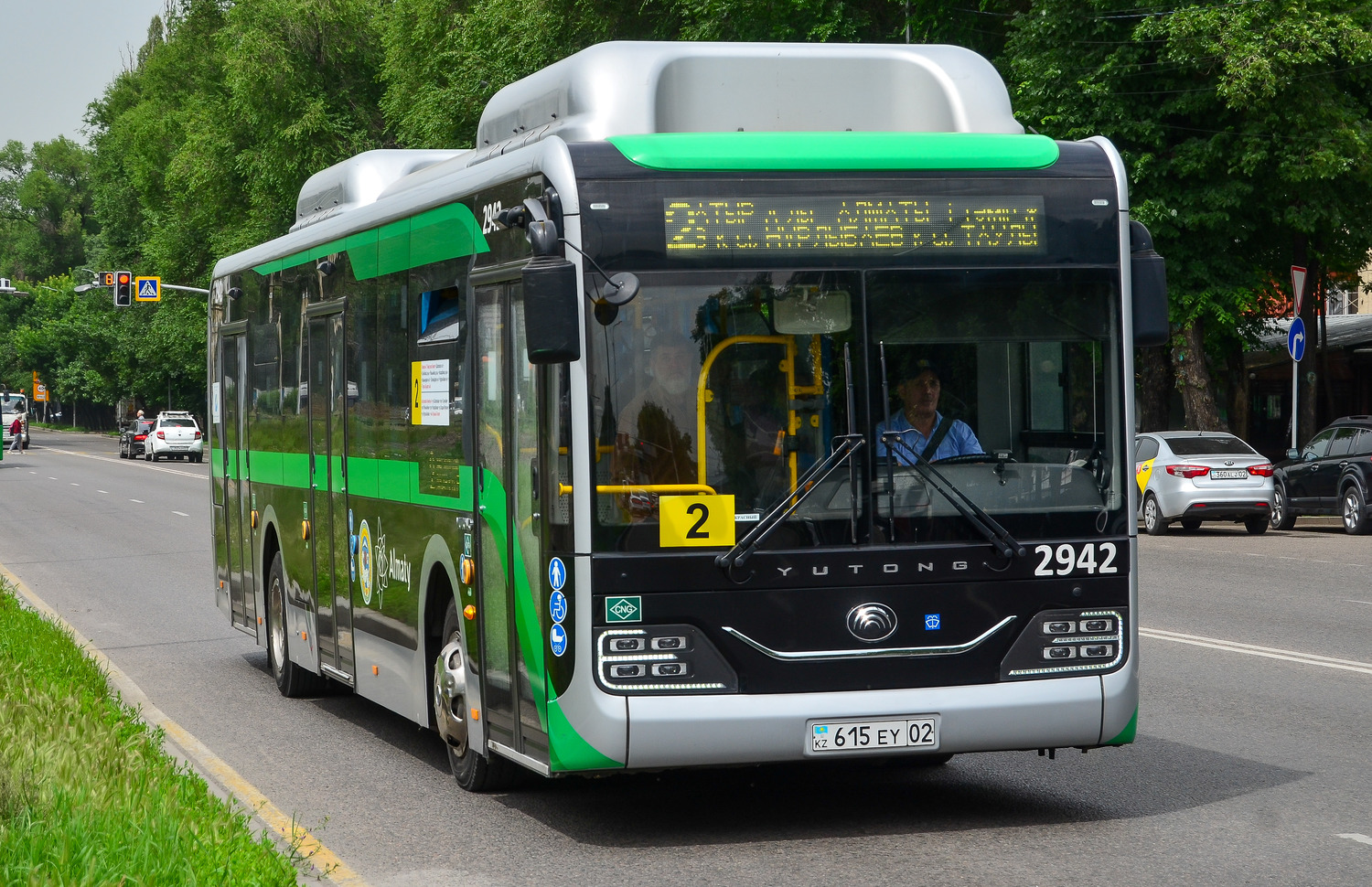 Almaty, Yutong ZK6126HG (QazTehna) № 2942