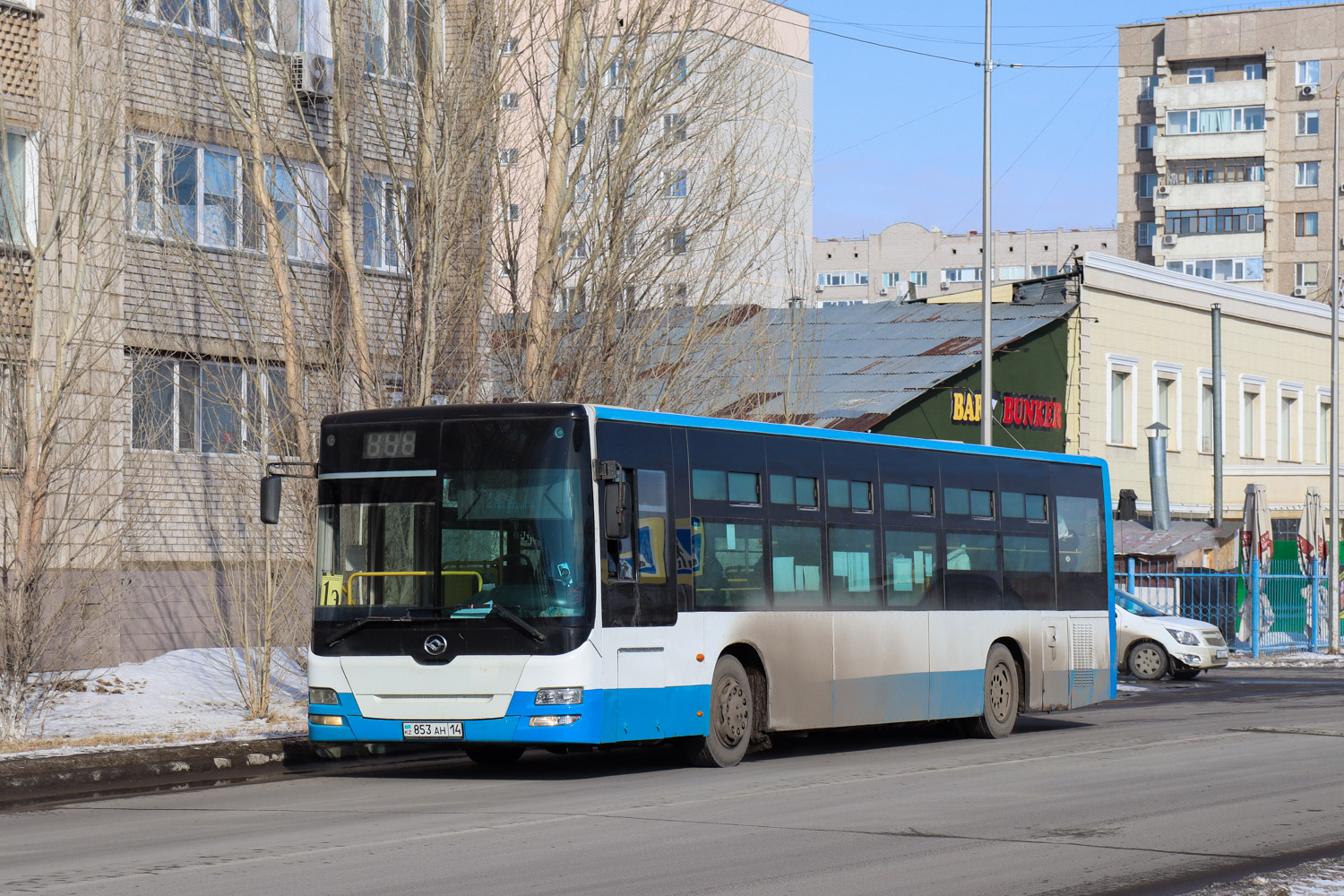 Pavlodar, Huanghai DD6129S15 # 853 AH 14