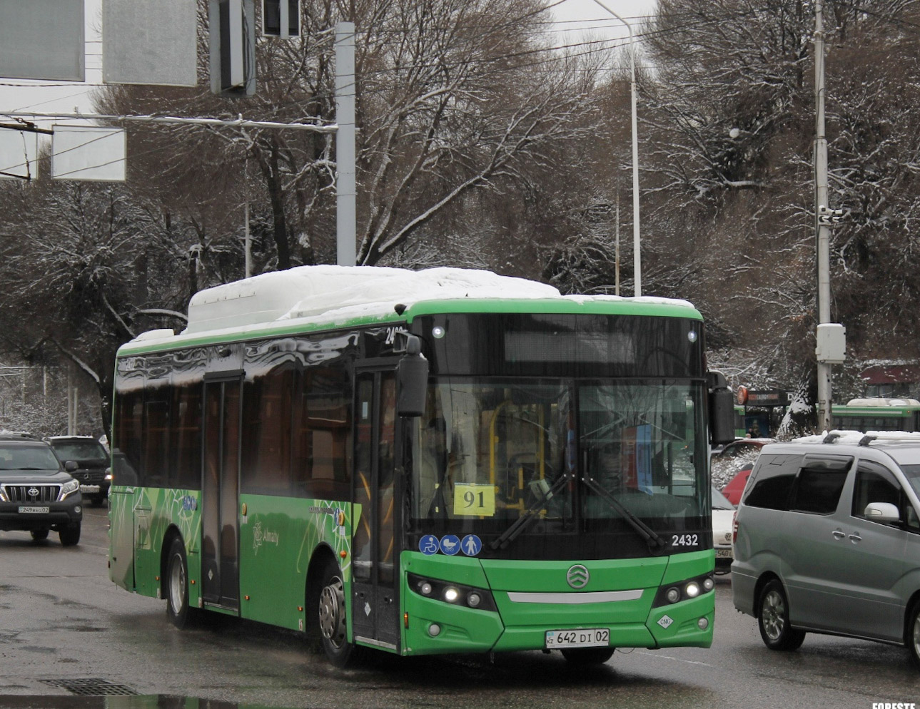 Almaty, Golden Dragon XML6105CN (Hyundai Trans Auto) Nr. 2432