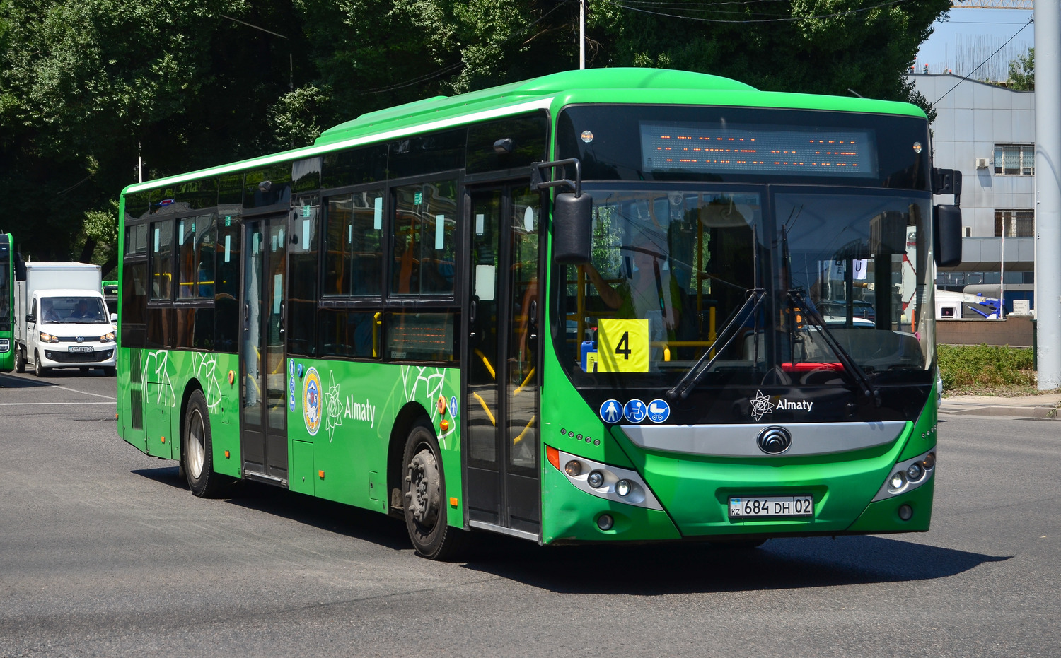 Almaty, Yutong ZK6118HGA (QazTehna) Nr. 684 DH 02