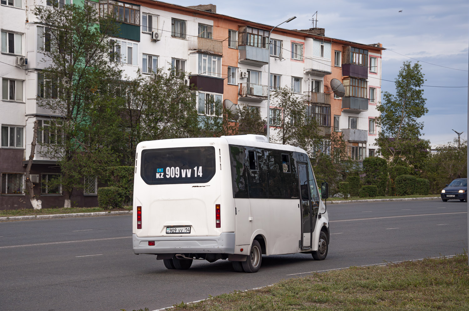 Aksu, GAZ-A63R42 Next # 022