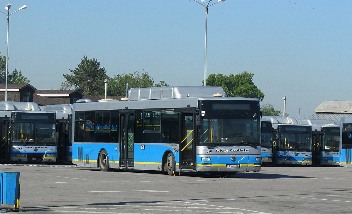 Almaty, Yutong ZK6118HGA No. 780