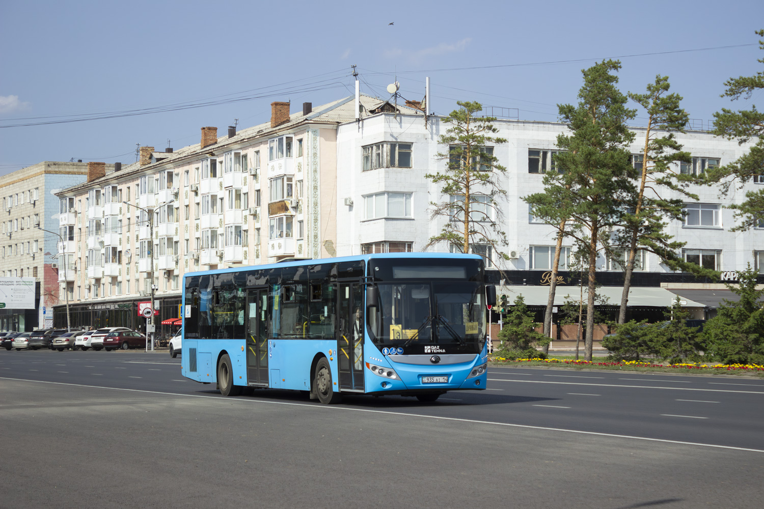 Pavlodar, Yutong ZK6118HGA (QazTehna) # 935 AI 14