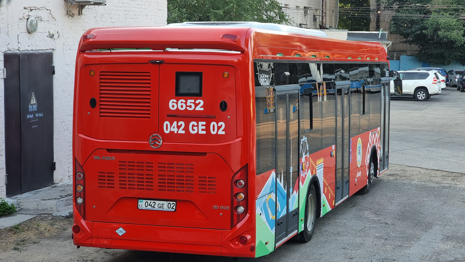 Алматы, Golden Dragon XML6125CN (Hyundai Trans Auto) № 6652