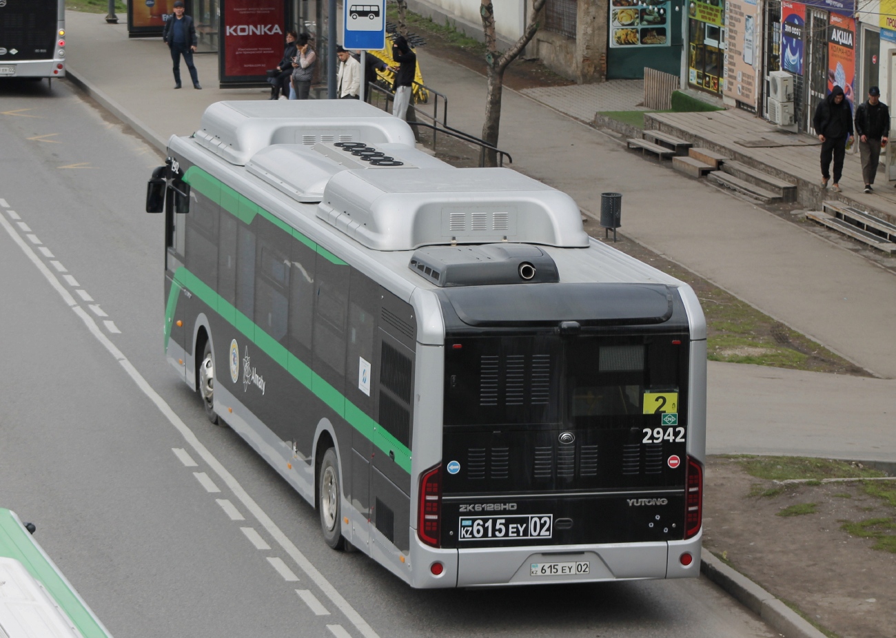 Almaty, Yutong ZK6126HG (QazTehna) # 2942
