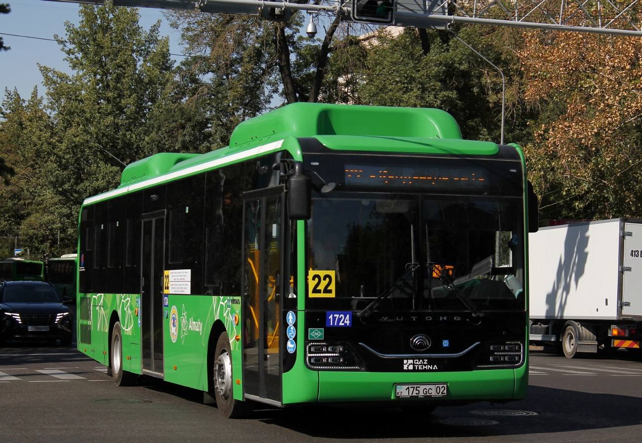 Almaty, Yutong ZK6126HG (QazTehna) # 1724