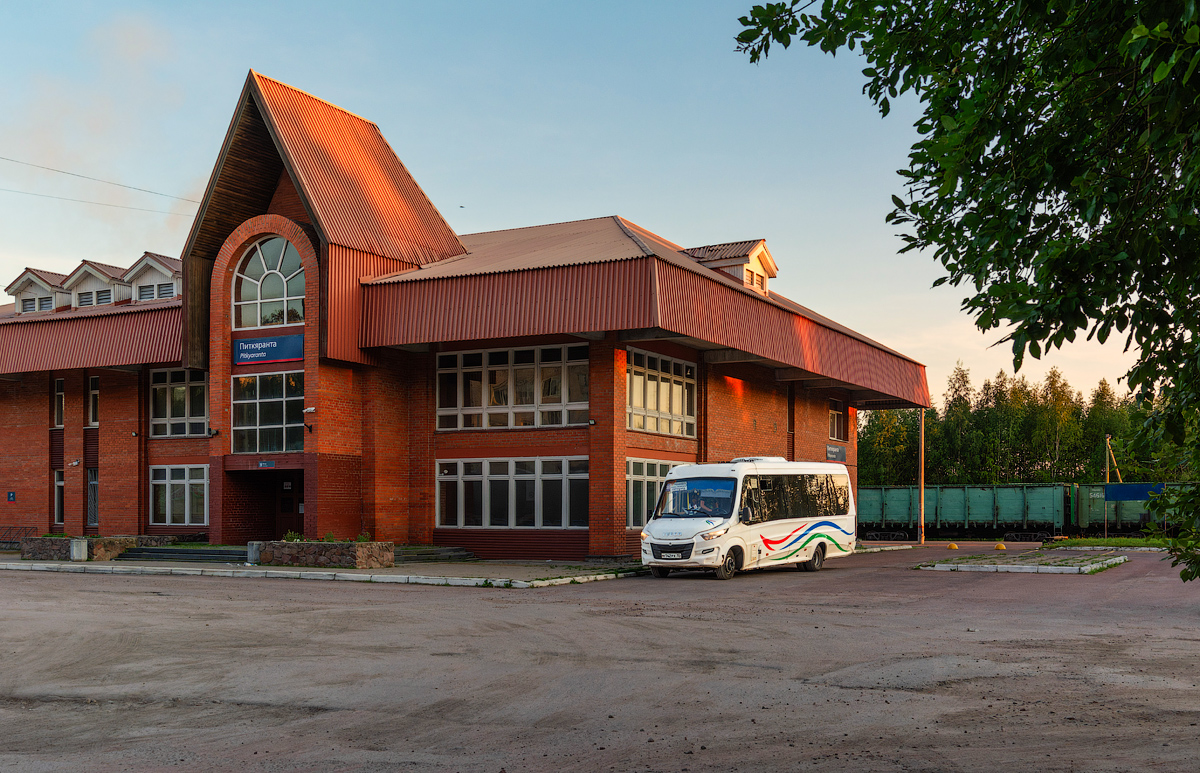 Petrozavodsk, Nizhegorodets-VSN900 (IVECO) # М 142 РХ 10