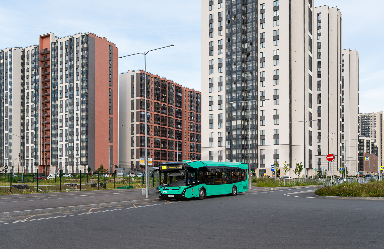 Saint Petersburg, MAZ-303.E23 # 2142