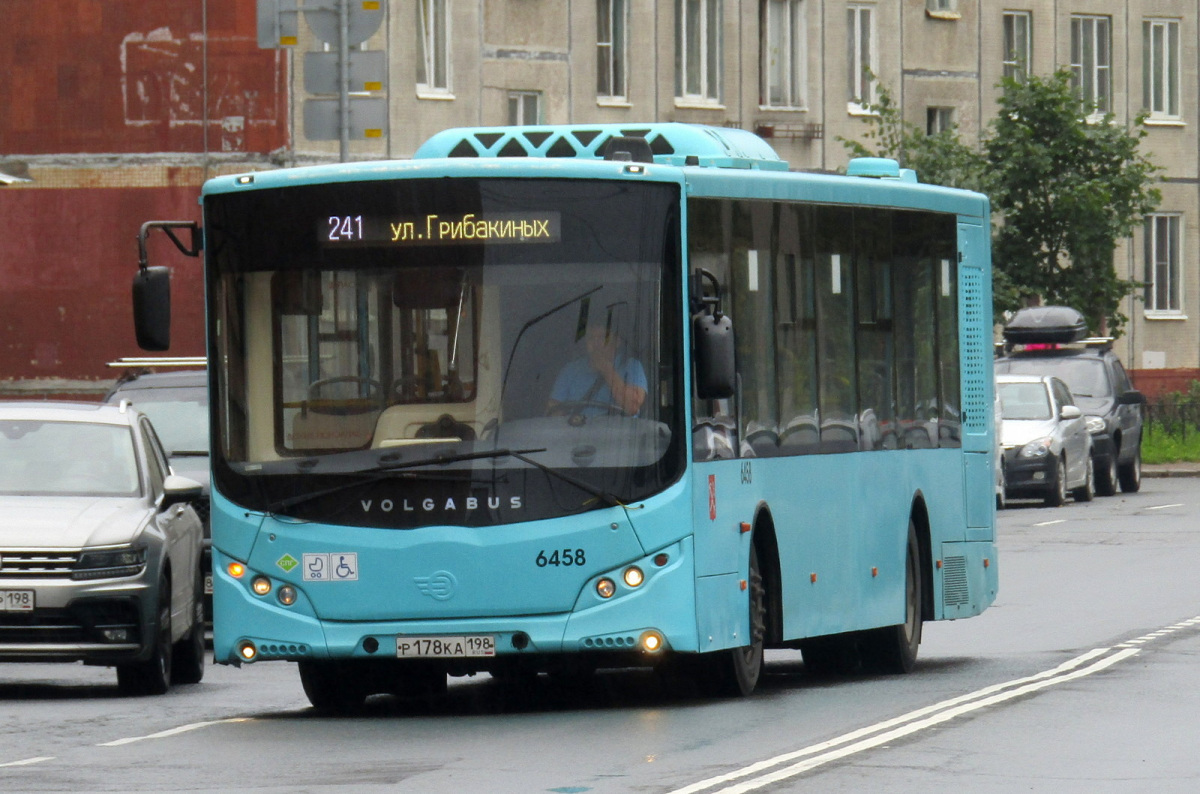 Saint Petersburg, Volgabus-5270.G4 (LNG) # 6458