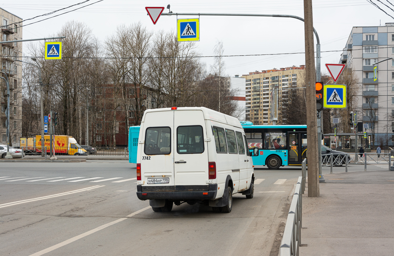 Saint Petersburg, Volkswagen LT46 # Н 484 НР 198