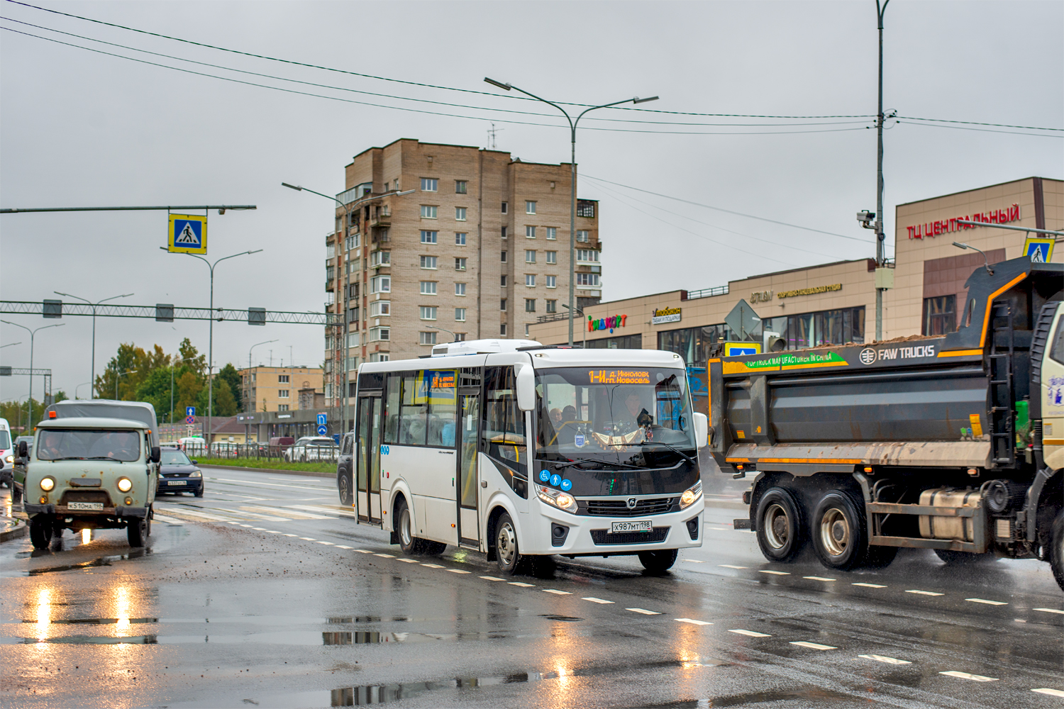 Saint Petersburg, PAZ-320435-04 "Vector Next" # Х 987 МТ 198