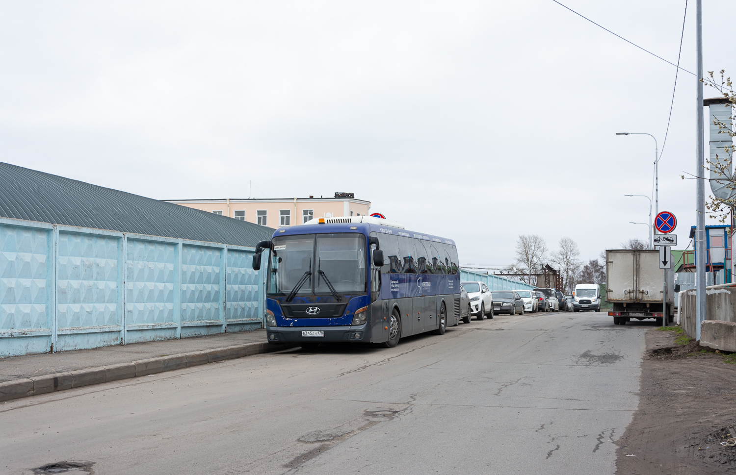 Saint Petersburg, Hyundai Universe Space Luxury No. В 345 АН 178