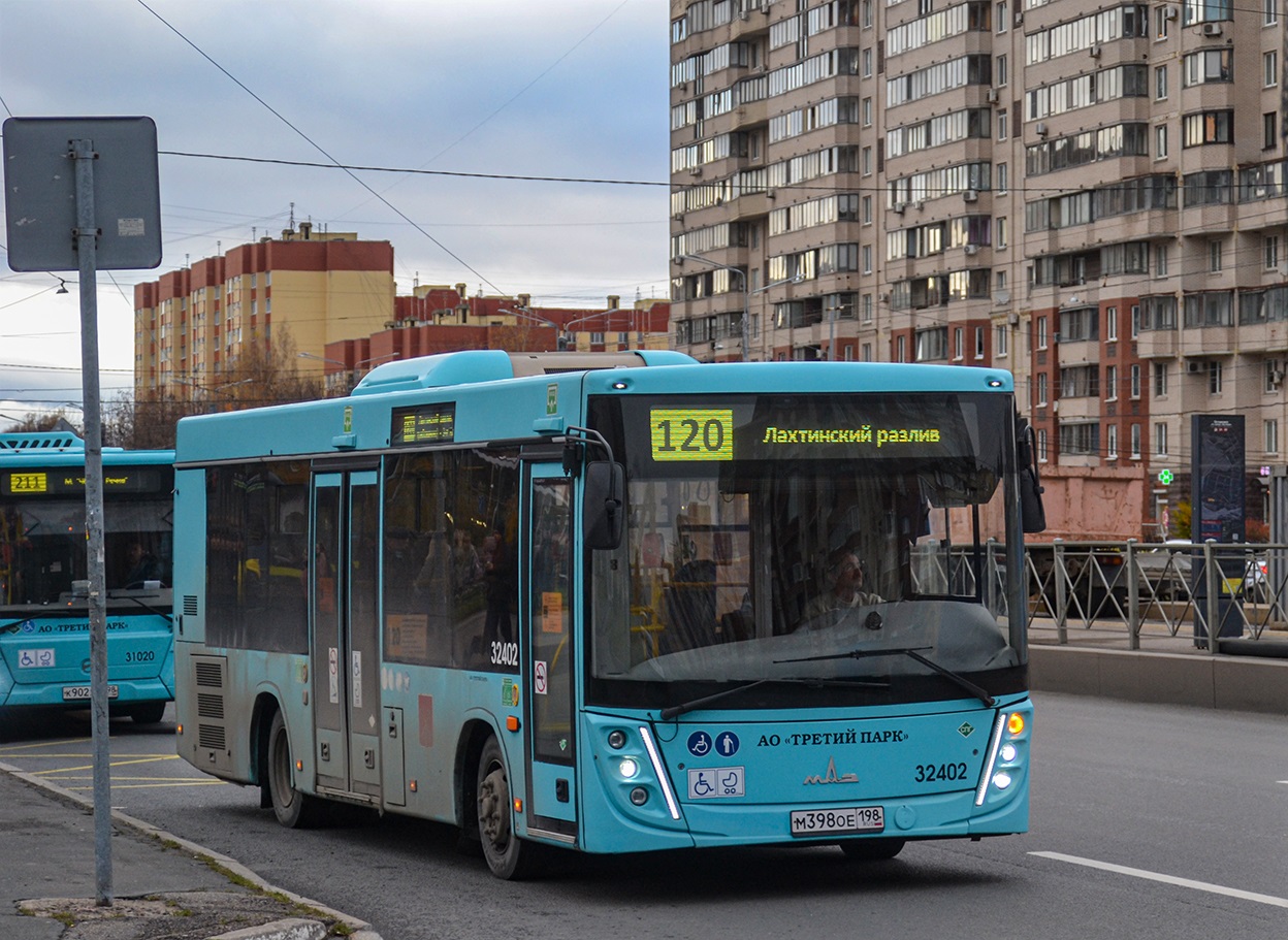 Saint Petersburg, MAZ-206.945 # 32402